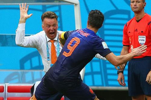 Robin van Persie a declarat că a fost lovit de Van Gaal // Sursă foto: Getty