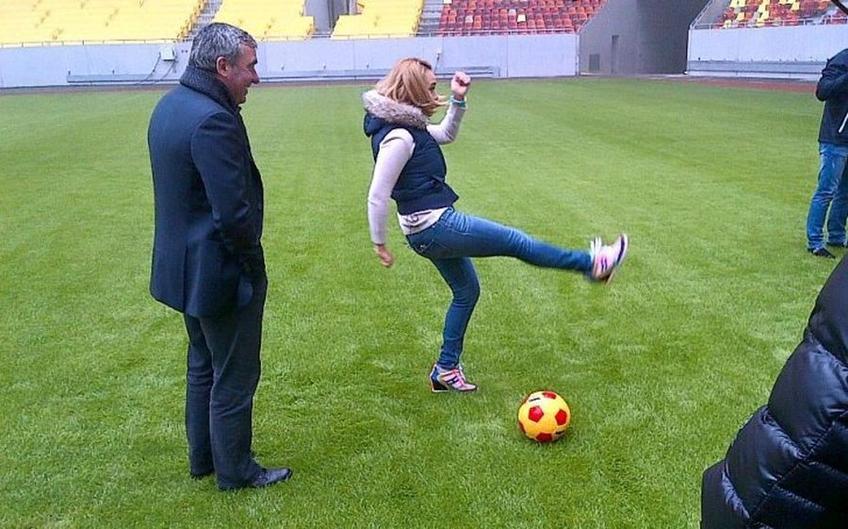 Andreea Esca și Gică Hagi, în timpul unui interviu din 2015 // Sursă foto: Captură YouTube