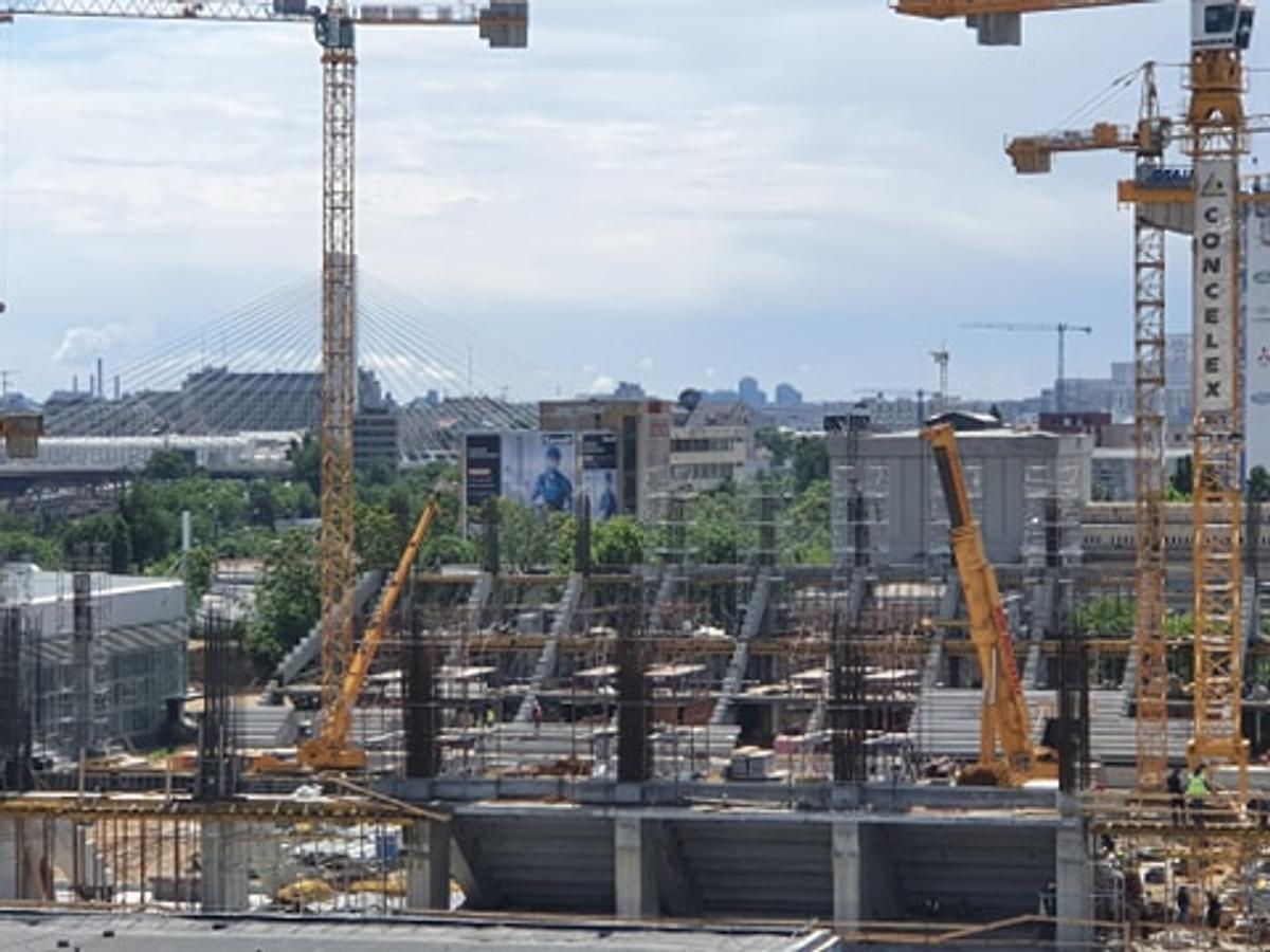 VIDEO+FOTO Lucrările avansează și în Giulești! A început montarea treptelor din tribune