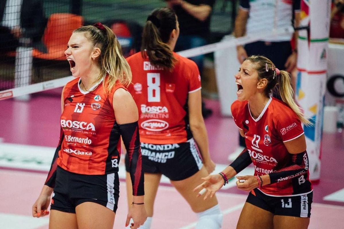 Vedeta naționalei României, Adelina Ungureanu, l-a lăsat mască pe Costin Ștucan: „What? Cum adică vrei să faci asta?”