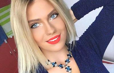 Interviu cu Adelina Ungureanu, una dintre cele mai în vogă voleibaliste române: „Nu vreau să trăiesc viața tot timpul roz”