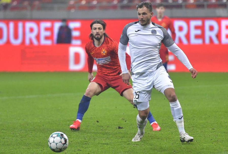 Mladen Jutric (dreapta) // foto: Imago Gigi Becali a bătut palma, la palat, cu fotbalistul din play-off! Reacție pentru GSP, după negocieri: „Îl iau după Craiova - Clinceni”