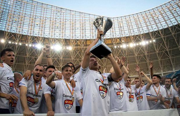 FC U Craiova pregătește două transferuri răsunătoare » Ar putea veni „la pachet” cu Adi Mutu!
