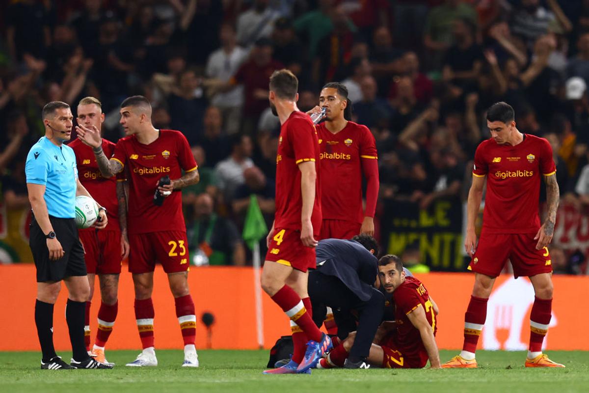 Mou e din nou Specialul! Primul trofeu continental pentru AS Roma » Kovacs a trecut marele test: două faze aprinse, judecate corect