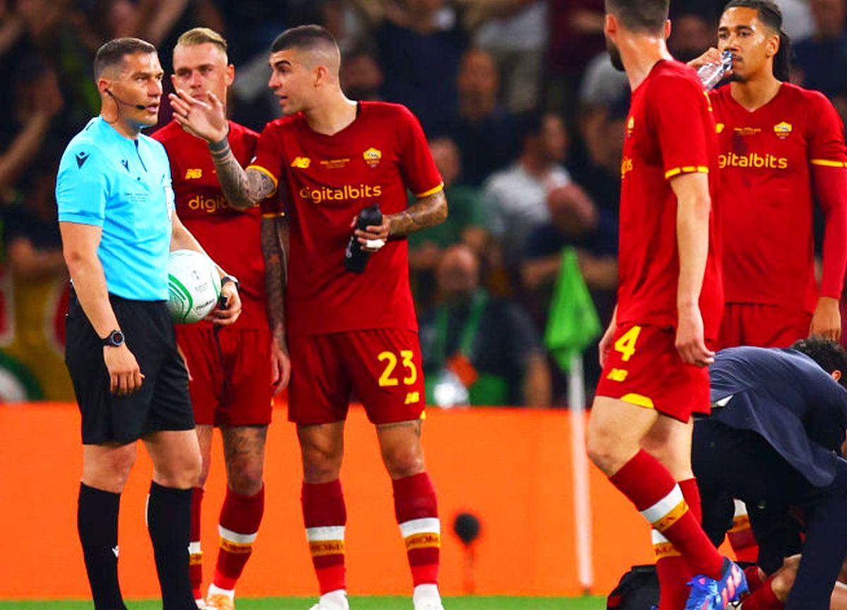 Mou e din nou Specialul! Primul trofeu continental pentru AS Roma » Kovacs a trecut marele test: două faze aprinse, judecate corect
