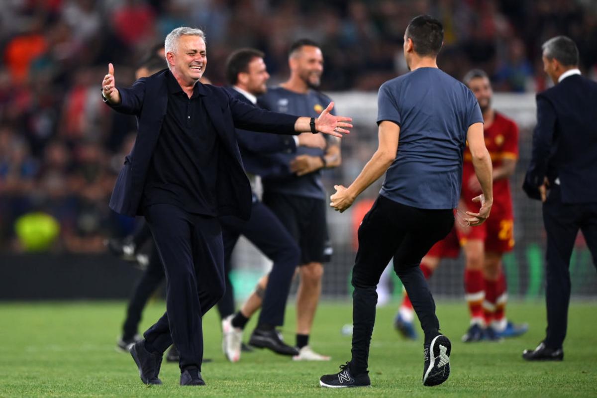 Mou e din nou Specialul! Primul trofeu continental pentru AS Roma » Kovacs a trecut marele test: două faze aprinse, judecate corect