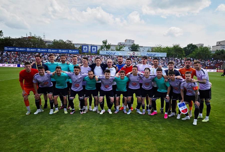 Imagine de la Oțelul Galați - Unirea Dej 1-0, din ultima etapă Totul despre „sezonul perfect” al lui Dragoș Militaru la Unirea Dej: „În acel moment le-am spus «Ceva o să se întâmple cu noi, nu se poate!»” + Licență, emoții și improbabila prelungire