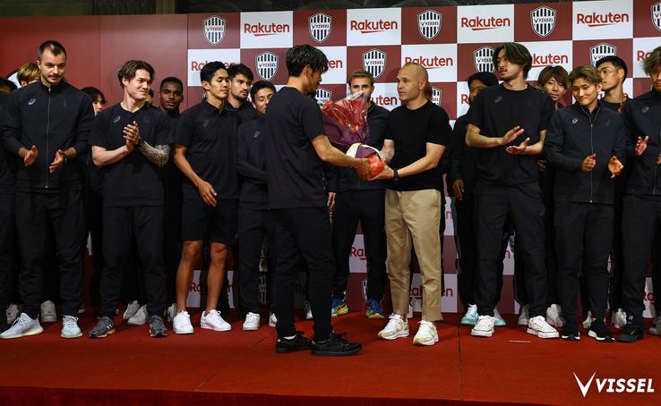 Andres Iniesta și-a anunțat plecarea de la Vissel Kobe. Foto: Twitter @visselkobe