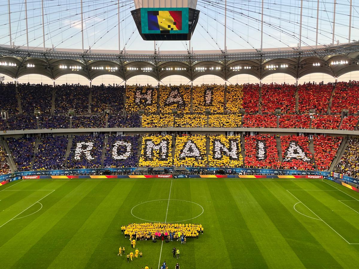 Mai mulți ca niciodată! Nou record de spectatori stabilit pe Arena Națională la meciul de retragere al Generației de Aur