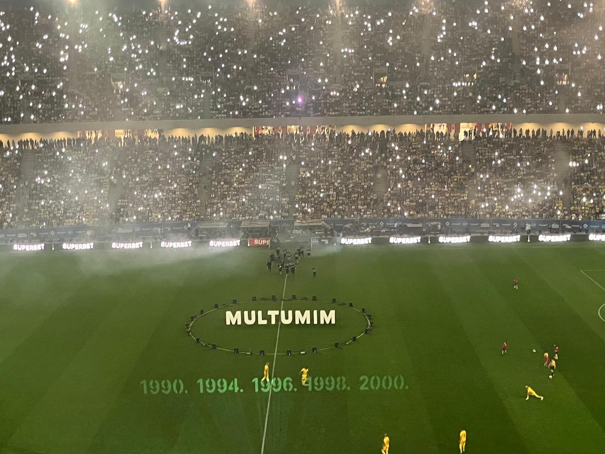 Mai mulți ca niciodată! Nou record de spectatori stabilit pe Arena Națională la meciul de retragere al Generației de Aur
