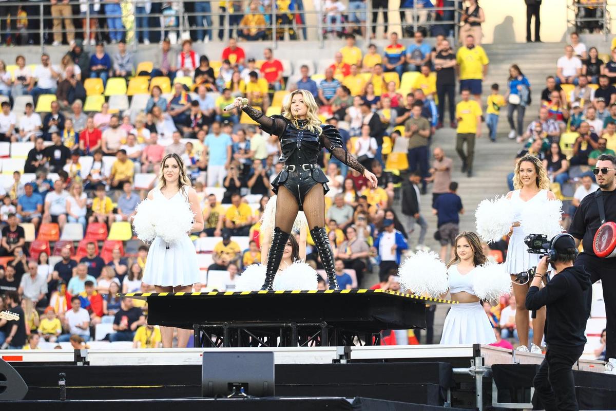 Mai mulți ca niciodată! Nou record de spectatori stabilit pe Arena Națională la meciul de retragere al Generației de Aur