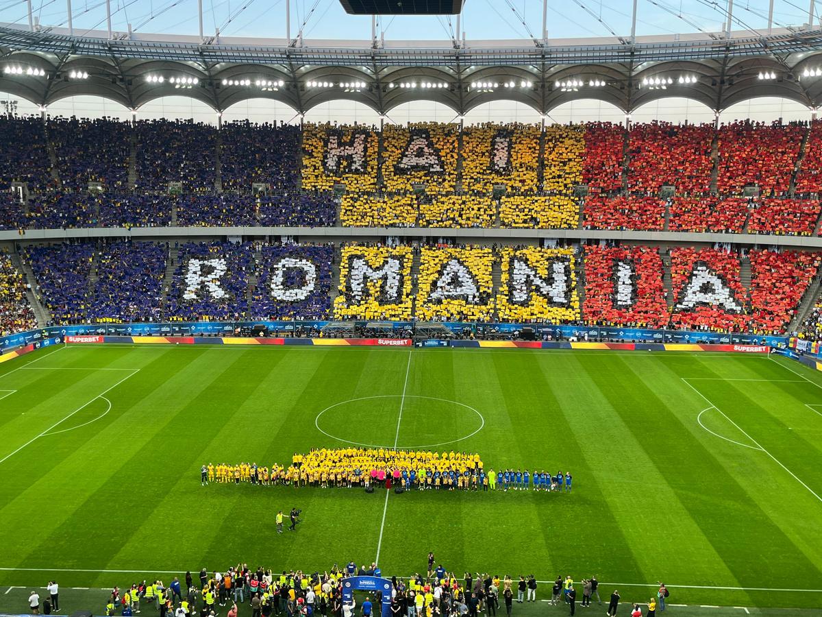 Atmosferă superbă la meciul de retragere al Generației de Aur