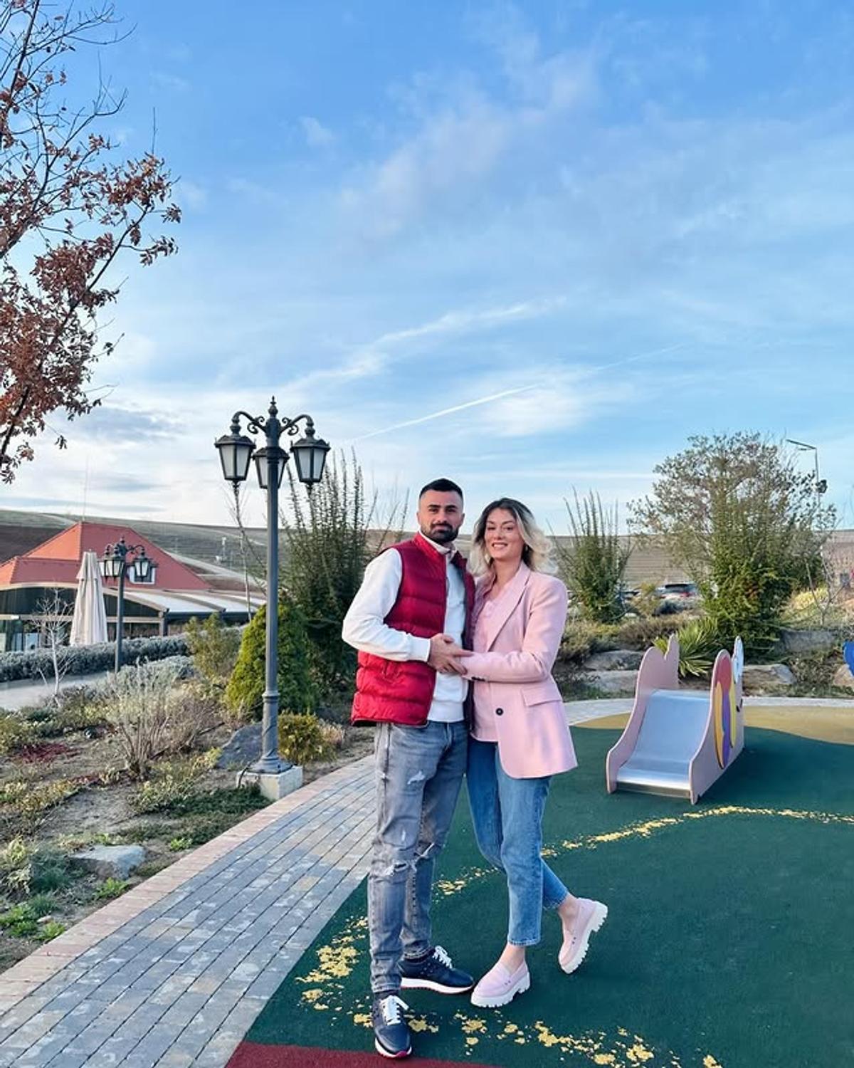 „Ce să căutăm în Dubai, când nu am văzut Iașiul?” » E măritată cu fotbalistul din Superliga care câștigă sute de mii de euro pe an, dar surprinde