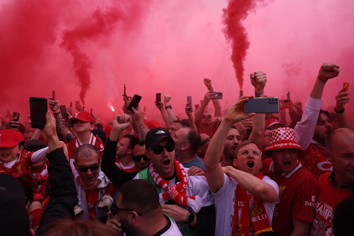 Liverpool a primit trofeul de campioană în Premier League