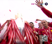 Liverpool a primit trofeul de campioană în Premier League, foto: captură Digi Sport