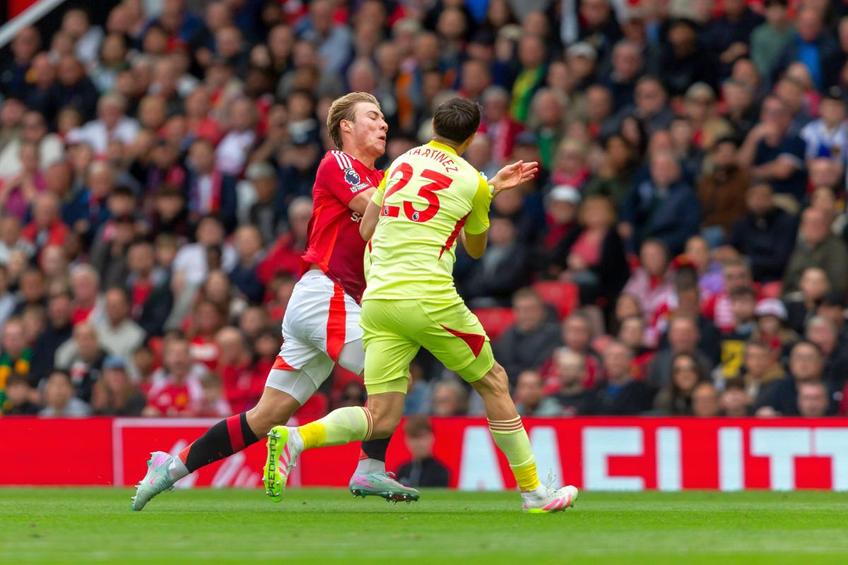 Emiliano Martinez, cartonaș roșu în Manchester United - Aston Villa, foto: Imago Images