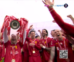 Liverpool a primit trofeul de campioană în Premier League, foto: captură Digi Sport
