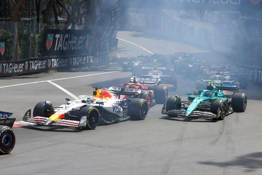 Isack Hadjar (monopostul alb din prim-plan), în startul cursei de la Monte Carlo / foto: Imago