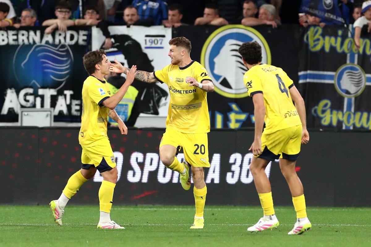Cristi Chivu are oferta pe masă după ce a salvat-o pe Parma! Gigantul european îl așteaptă cu brațele deschise