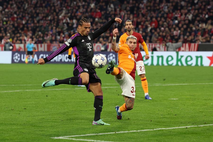 Leroy Sane, evoluând pentru Bayern împotriva lui Galatasaray în Liga Campionilor (2023) // FOTO: Getty Images Ofertă impresionantă pentru starul lui Bayern » Salariu mai mare decât cel pe care i-l oferă bavarezii