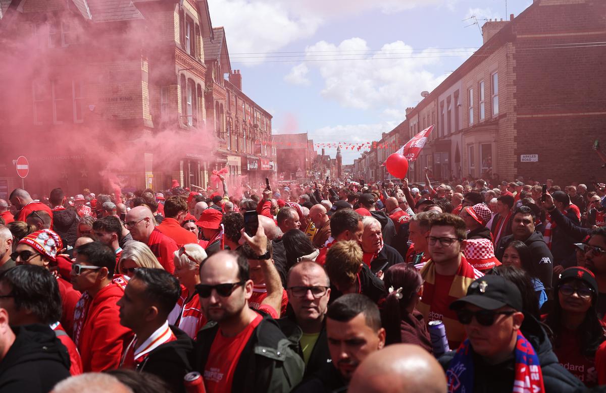 Liverpool a primit trofeul de campioană în Premier League