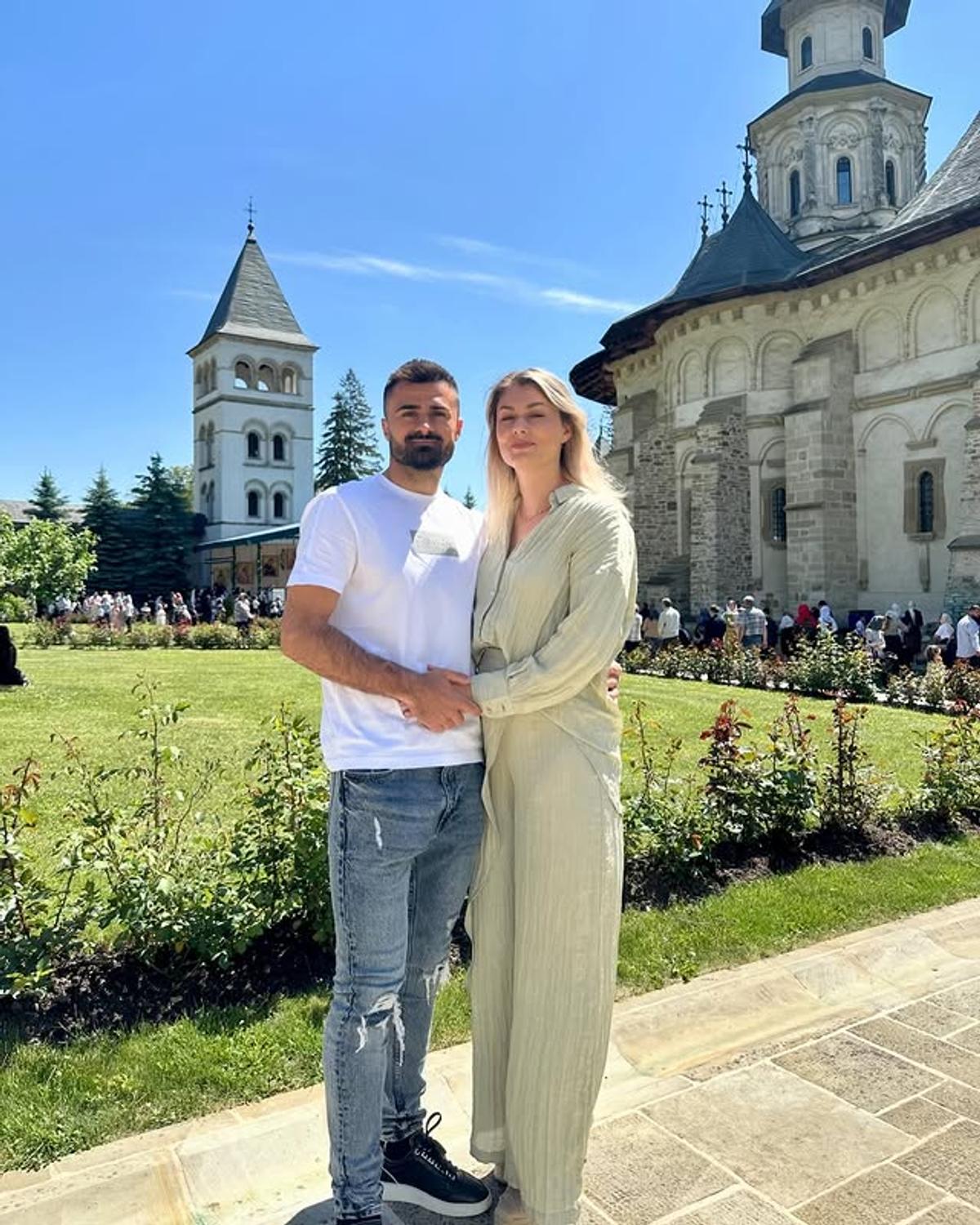 „Ce să căutăm în Dubai, când nu am văzut Iașiul?” » E măritată cu fotbalistul din Superliga care câștigă sute de mii de euro pe an, dar surprinde