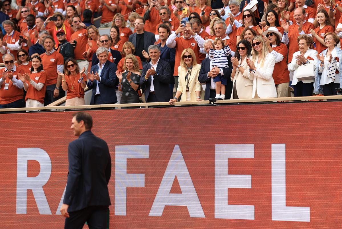Rafael Nadal, omagiat la Roland Garros printr-o ceremonie emoționantă