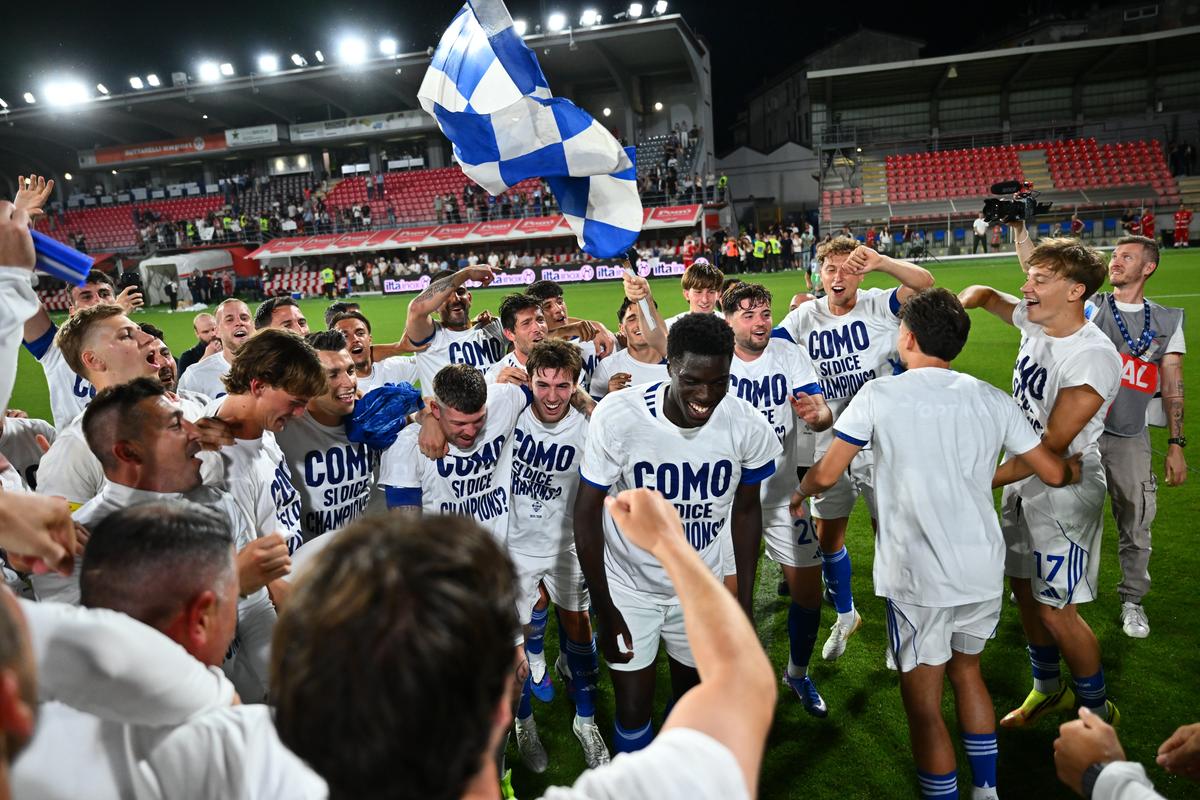 „Como si dice Champions?” » Bucurie în stradă după prima calificare în Liga Campionilor + Discursul lui Fabregas: „Dați o petrecere mare, meritați totul!”