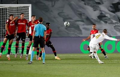 REAL MADRID - MALLORCA 2-0. Istoria a fost scrisă! El e cel mai tânăr jucător care a evoluat VREODATĂ în La Liga + eurogol Sergio Ramos