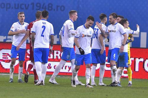 Mihai Rotaru, finanțatorul CS Universității Craiova, a dezvăluit că FCSB s-a interesat în această vară de Reagy Ofosu (29 de ani, extremă stânga) și Ivan Mamut (24, atacant). Fotbaliștii rămân în Bănie.