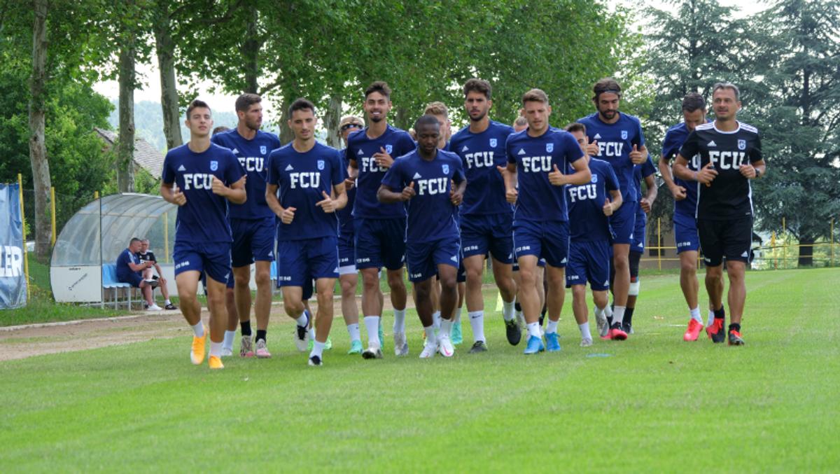 Nici FC U Craiova n-a scăpat de caniculă » Antrenament defensiv la 30 de grade, înaintea primului amical al lui Mutu