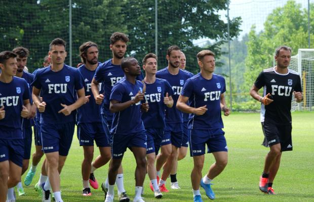Nici FC U Craiova n-a scăpat de caniculă » Antrenament defensiv la 30 de grade, înaintea primului amical al lui Mutu