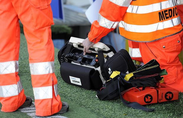 Premier League dotează cu defibrilatoare peste 2.000 de baze sportive: „Sănătatea este prioritatea noastră!”
