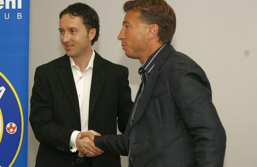 Mihai Stoica, managerul general de la FCSB, și Dan Petrescu, antrenorul rivalei CFR Cluj, au discutat recent pe tema disputelor din spațiul public.