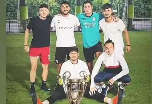 În așteptarea despărțirii de Dinamo, Steliano Filip (28 de ani) și-a luat colegii la un turneu pe teren sintetic.