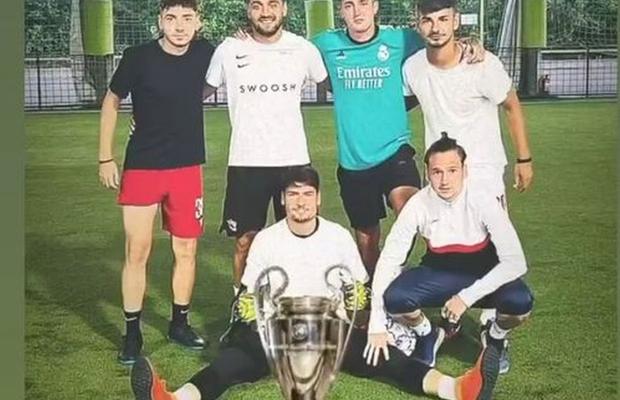 Dinamoviștii, în frunte cu Steliano Filip, au încins o „miuță” pe sintetic: „Campioni, baby!”