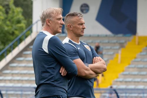 Emil Săndoi, stânga, și Daniel Pancu, la antrenamentele naționalei României Undre 21 FOTO: FRF