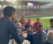 Moment emoționant în Giulești » Căpitanul Săpunaru, în lacrimi la ora 19:23 + gestul jucătorilor actuali ai Rapidului față de legende