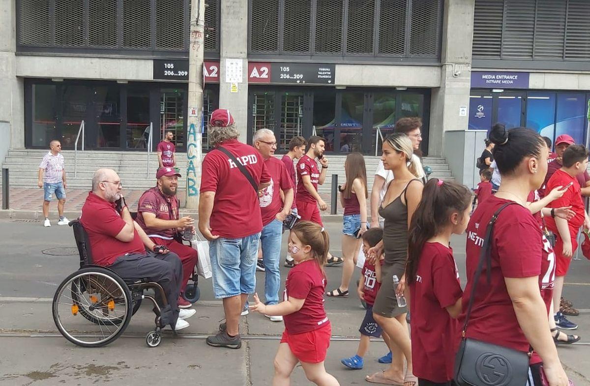 Niculae și Săpunaru - vită angus, Șumudică - cârnăcior de porc! Panoul la care s-au oprit toți rapidiștii