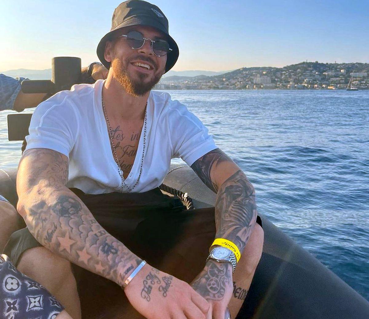 După întâlnirea Alibec - De Bruyne, vedetele naționalei s-au pozat cu un alt star din fotbalul mondial: au petrecut împreună la Cannes
