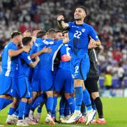Bucuria Sloveniei după meciul cu Anglia / Sursă foto: Imago Images
