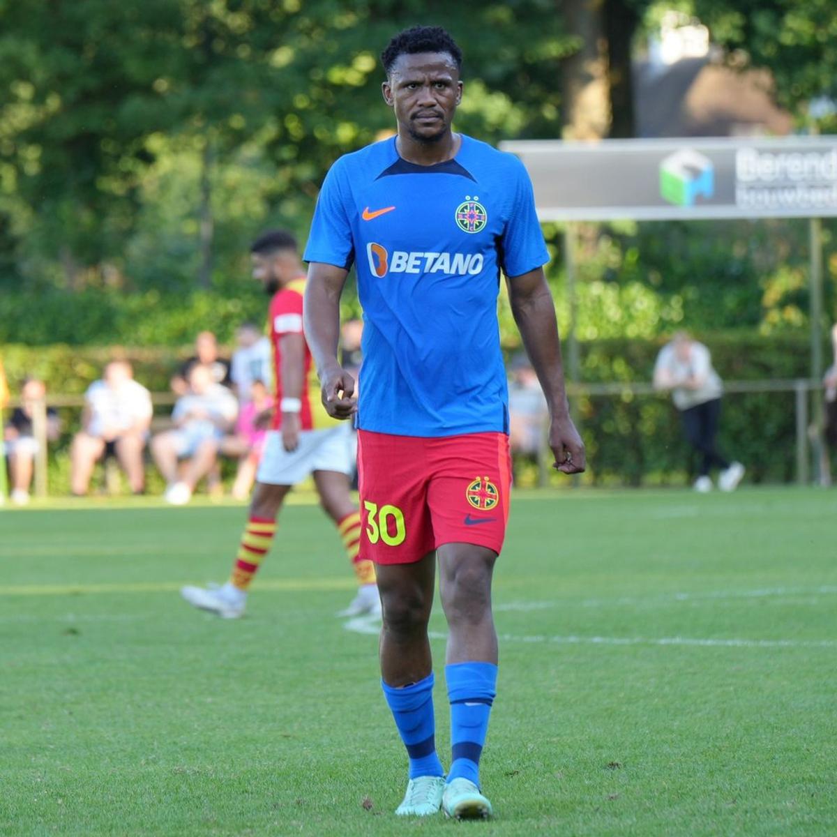 FCSB s-a distrat în primul amical din Olanda, 8-0 cu Apeldoorn. Foto: Instagram @fcsbofficial