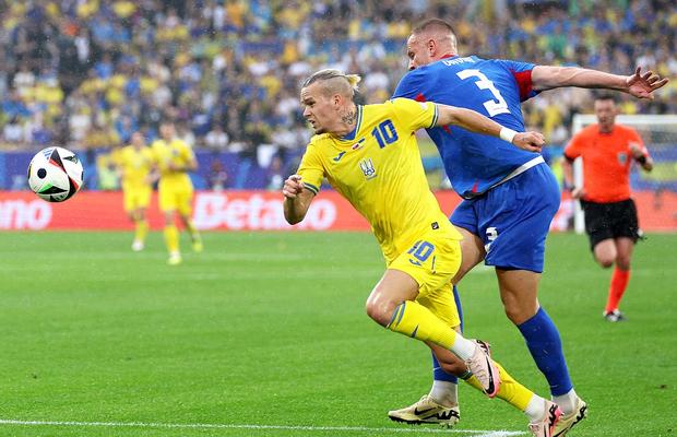 Slovacii au emoții cu alt titular! Cu o zi înainte de meciul cu România, s-a antrenat separat de grup: toate detaliile