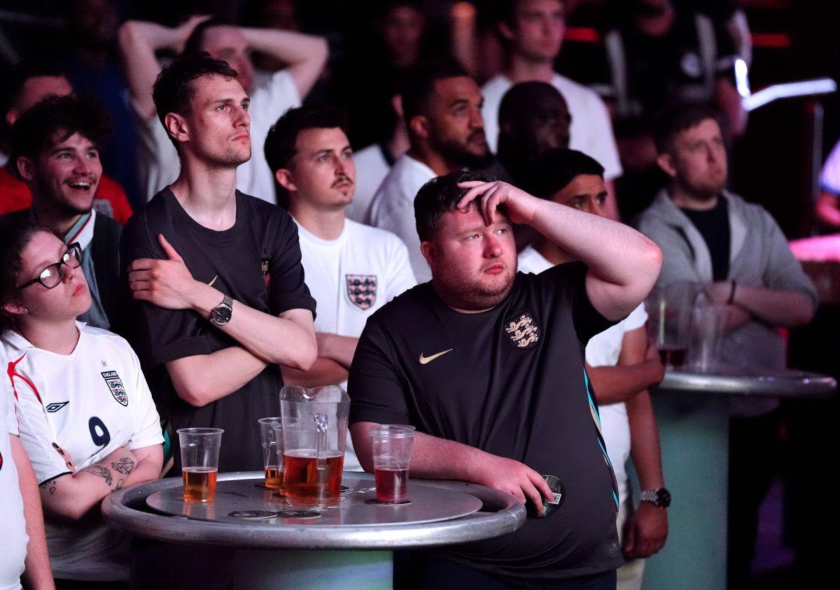 „Efectul Anglia” » Imagini din timpul meciului cu Slovenia: suporterii „Three Lions” n-au mai rezistat și au ajuns virali