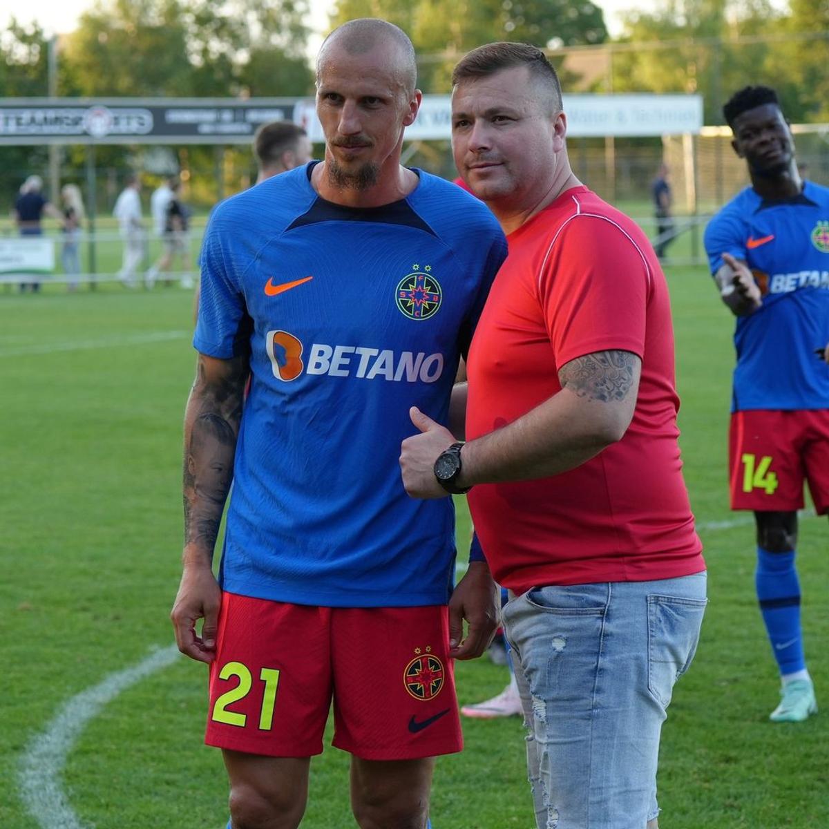 FCSB s-a distrat în primul amical din Olanda, 8-0 cu Apeldoorn. Foto: Instagram @fcsbofficial