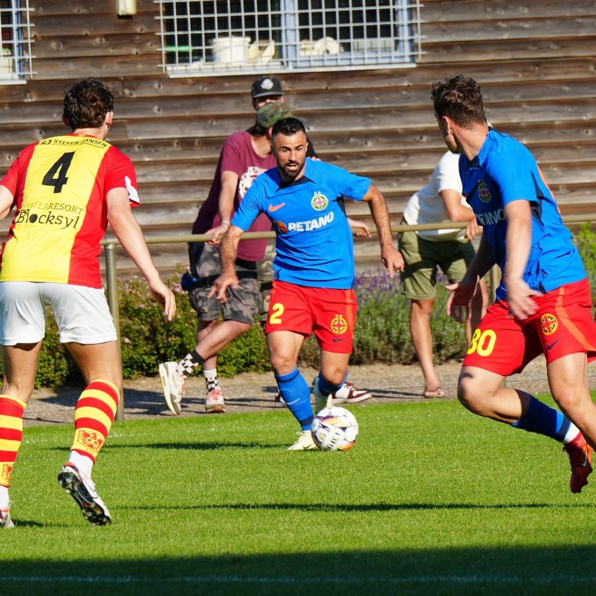 FCSB s-a distrat în primul amical din Olanda, 8-0 cu Apeldoorn. Foto: Instagram @fcsbofficial