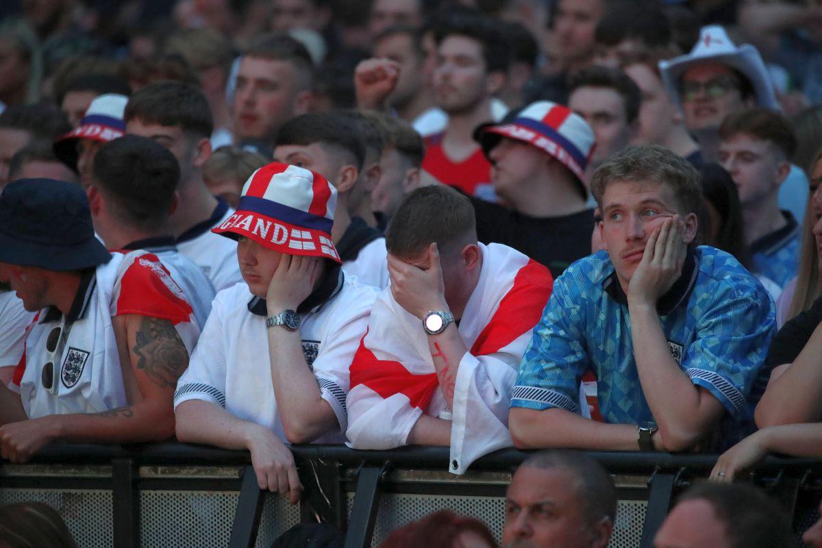 „Efectul Anglia” » Imagini din timpul meciului cu Slovenia: suporterii „Three Lions” n-au mai rezistat și au ajuns virali