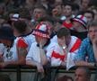 Pe stadion sau la terase, suporterii Angliei au privit cu greu prestația naționalei lui Southgate în fața Sloveniei / Sursă foto: Imago Images