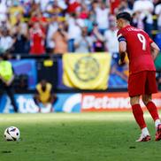 Penalty-ul lui Robert Lewandowski în meciul cu Franța / Sursă foto: Imago Images