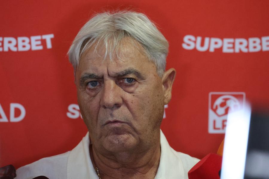 Sorin Cârțu la tragerea la sorți Superligă 2025-2026. Foto: Ionuț Iordache (GSP.RO) Unde se duce Andrei Ivan: „De acolo are ofertă” » Sorin Cârțu l-a făcut praf: „E deconectat, vi se pare bombă că a fost dat afară? Știți ce mi-a spus în vestiar?”